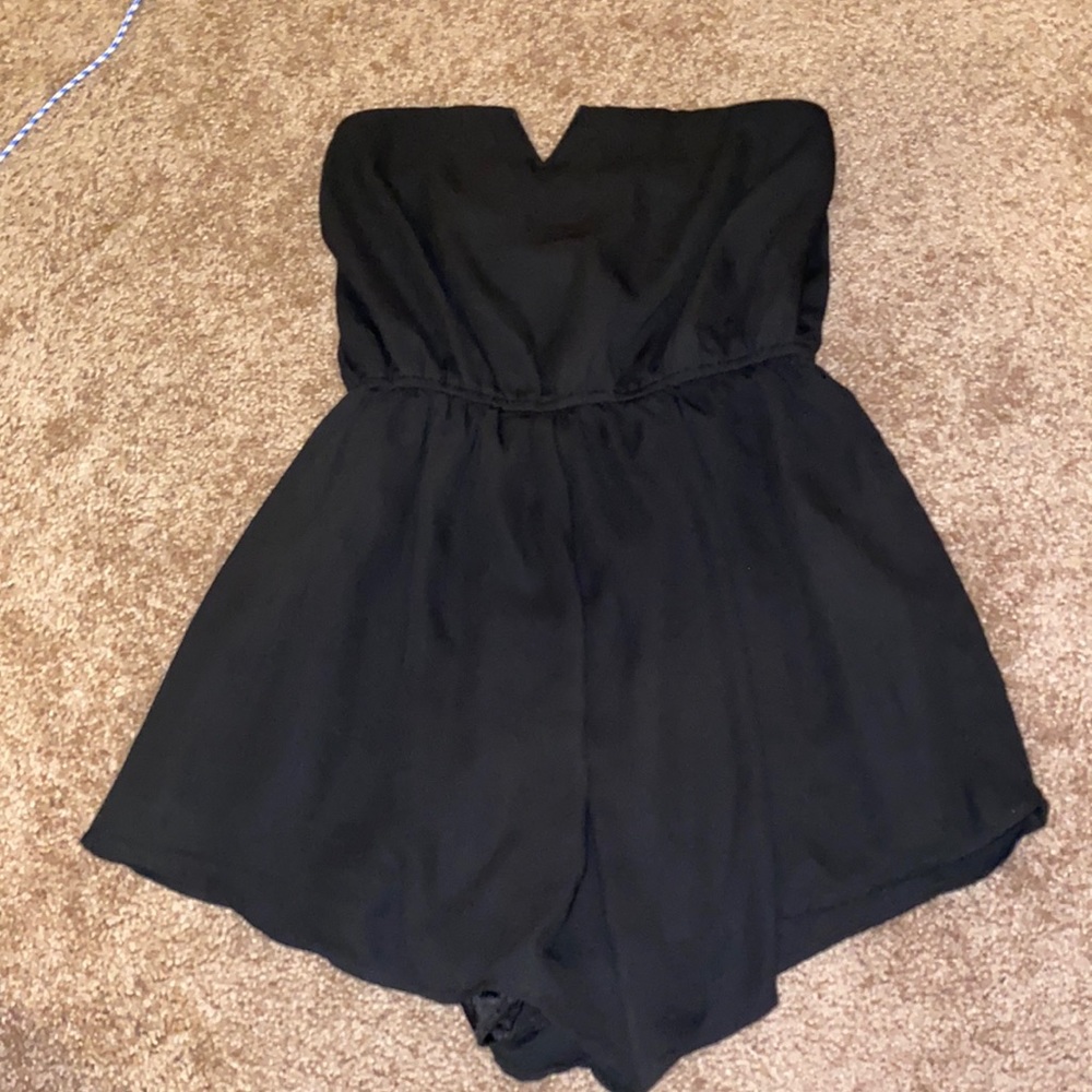 Haute  Rogue Strapless Romper